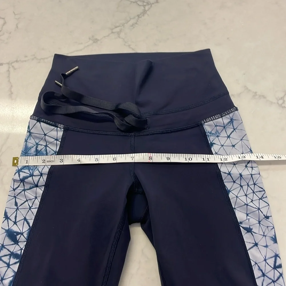 Lululemon Retreat 7/8” Leggings Size 4